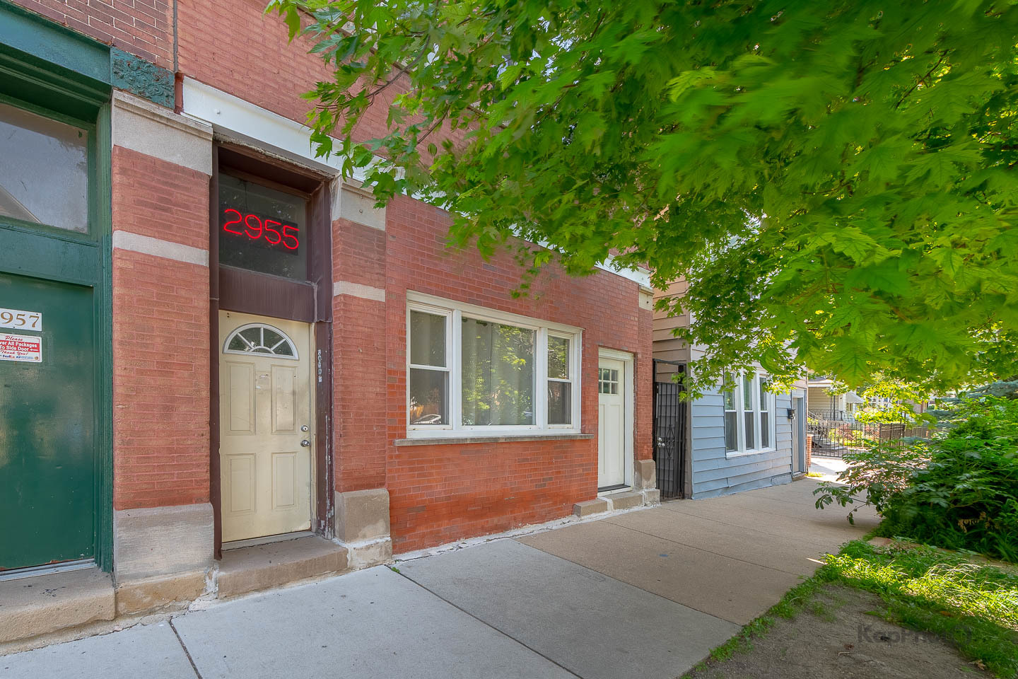 2955 N Spaulding Avenue