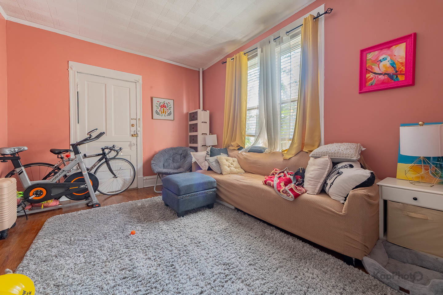 2955 N Spaulding Avenue