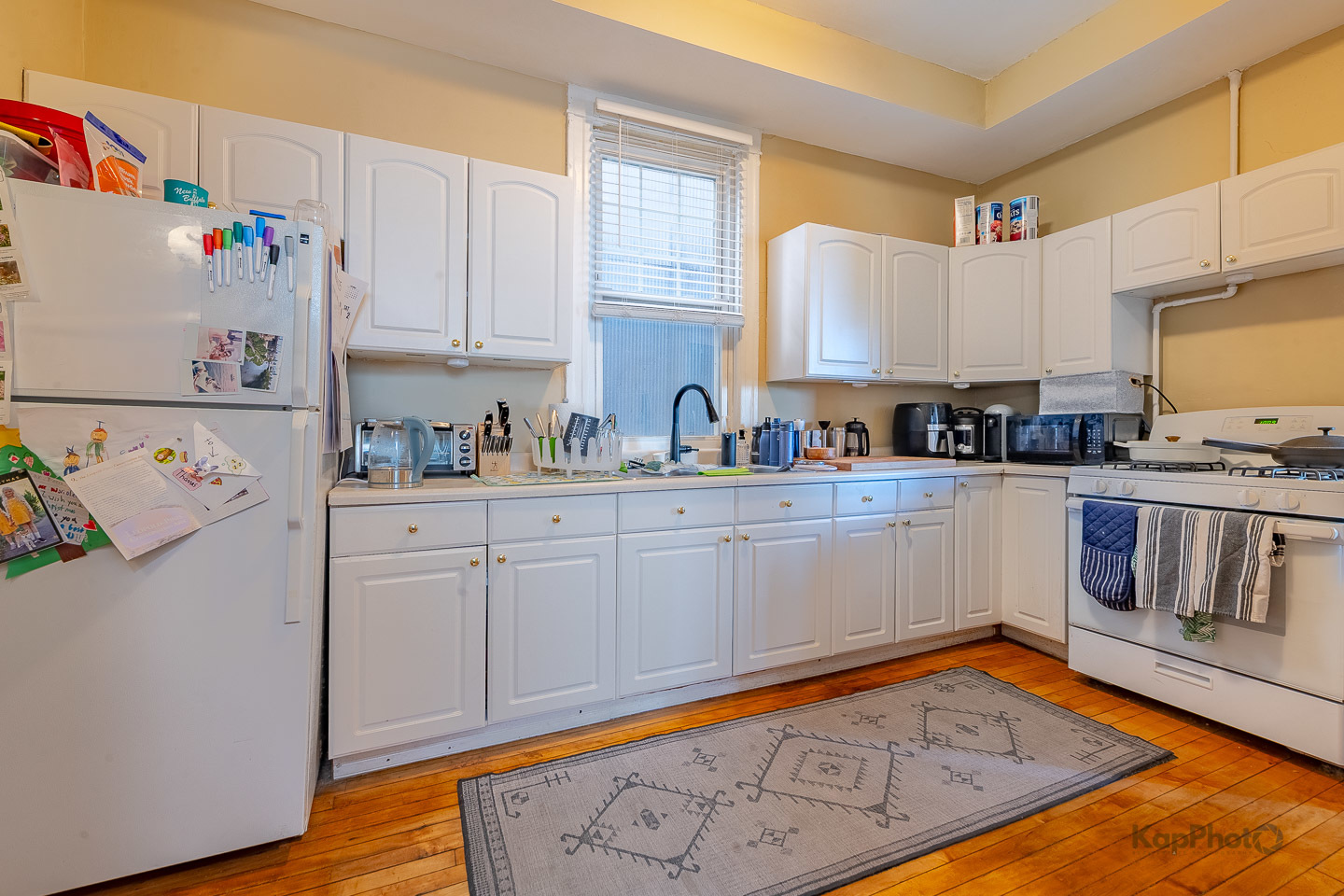 2955 N Spaulding Avenue