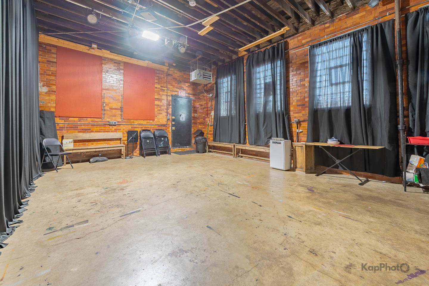 2955 N Spaulding Avenue