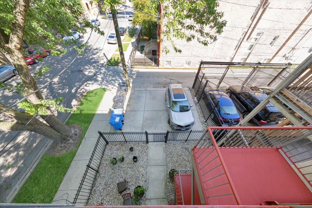 2158 W Adams Street Unit: 3