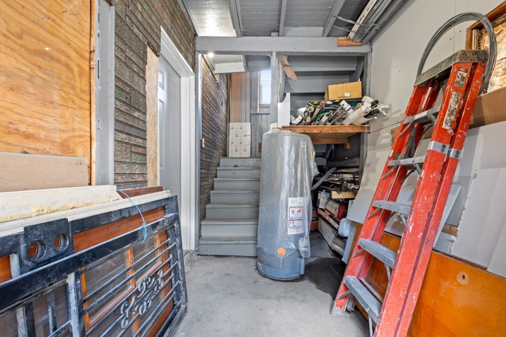 2711 S Hamlin Avenue