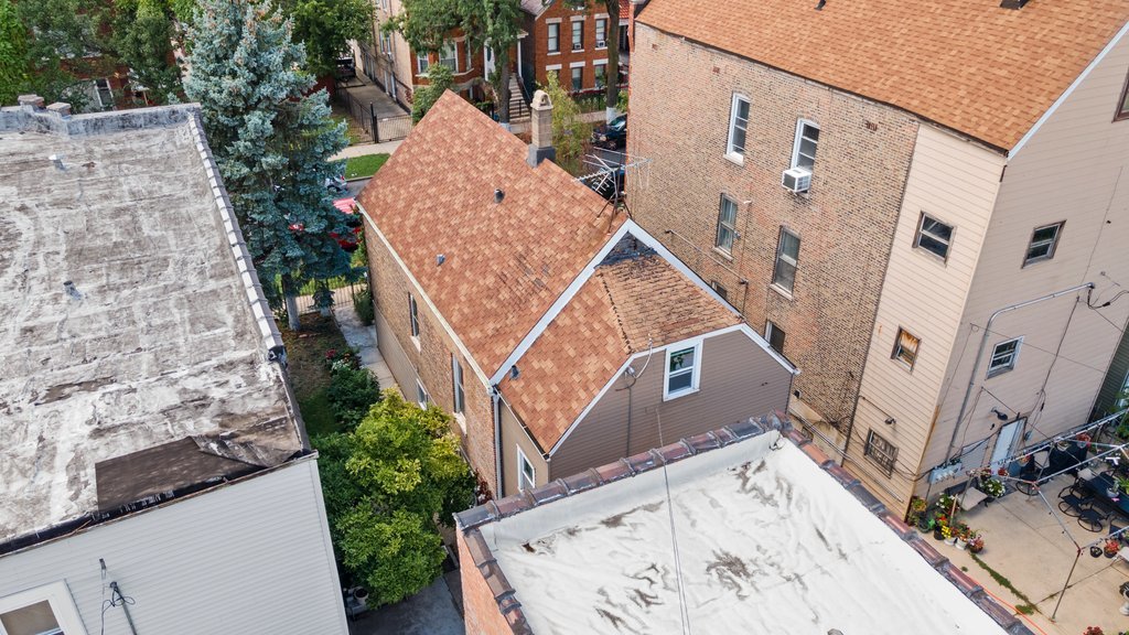 2711 S Hamlin Avenue