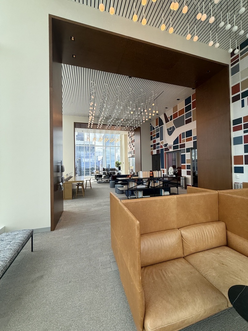 313 W Wolf Point Plaza Unit: 1607