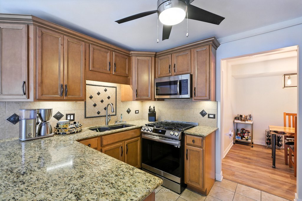 10015 Cambridge Drive