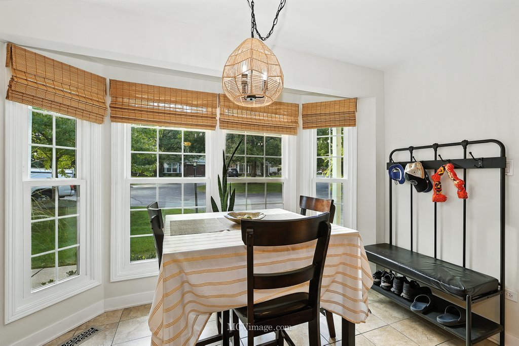 10015 Cambridge Drive