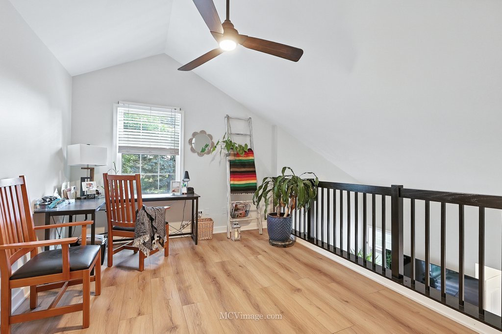 10015 Cambridge Drive