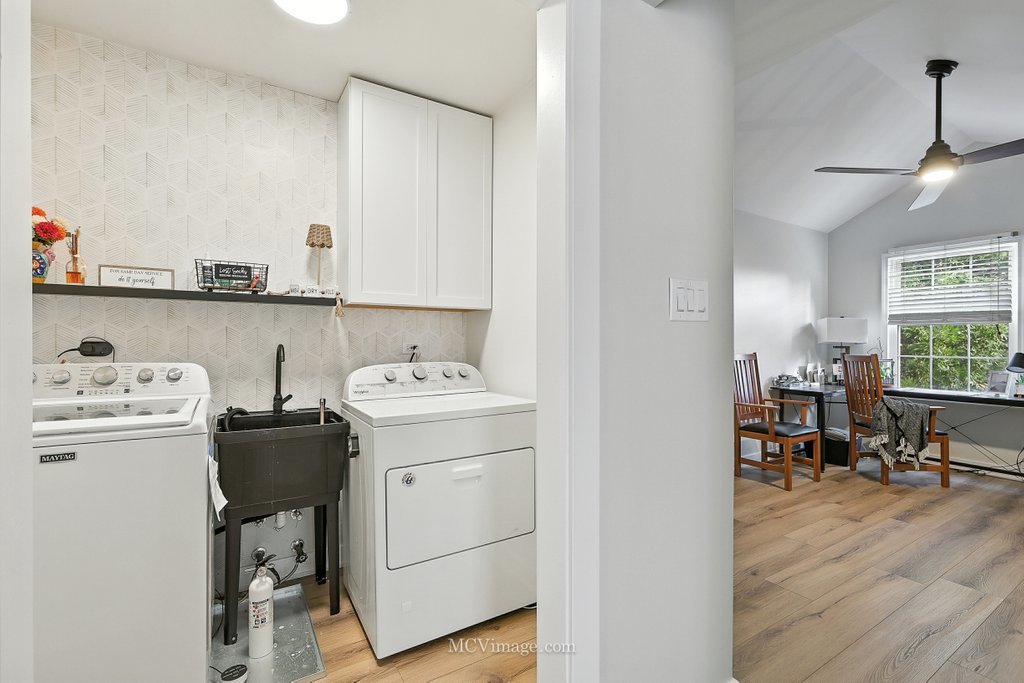 10015 Cambridge Drive