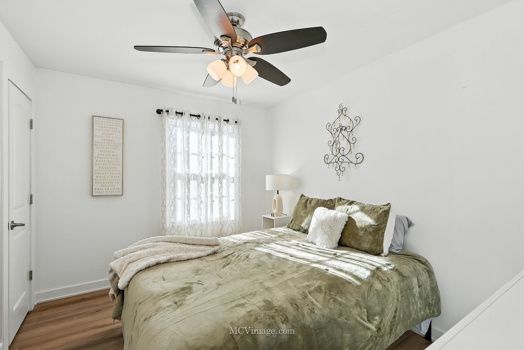 10015 Cambridge Drive