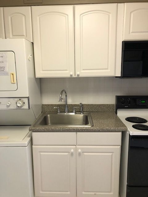 601 E 32nd Street Unit: 1008