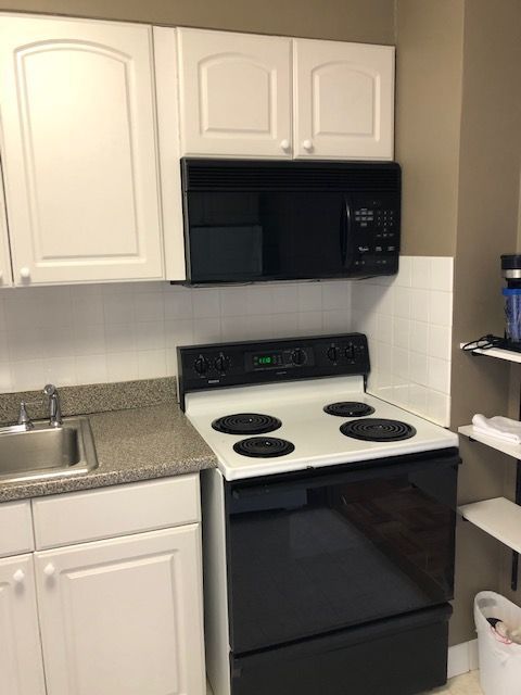 601 E 32nd Street Unit: 1008