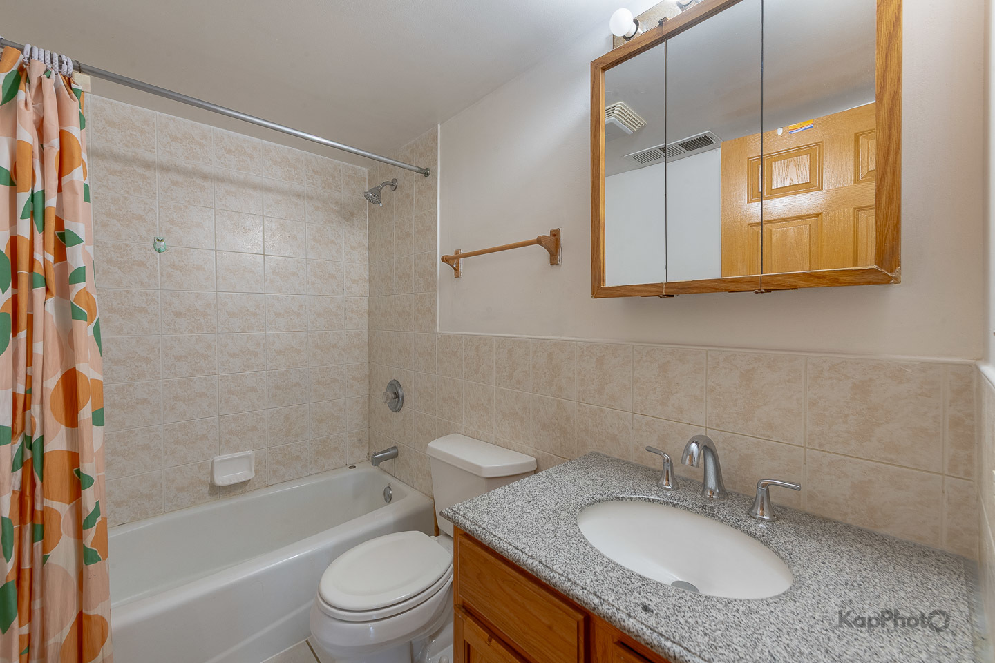 475 W 24th Street Unit: 2A