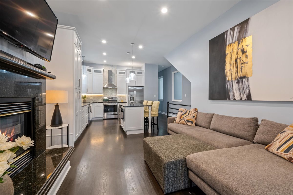 1725 N Sheffield Avenue Unit: 1