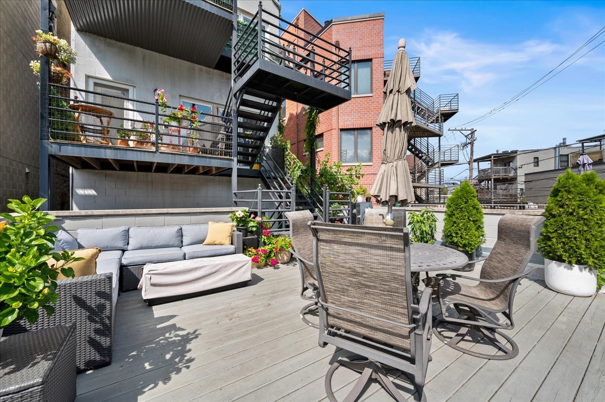 1725 N Sheffield Avenue Unit: 1