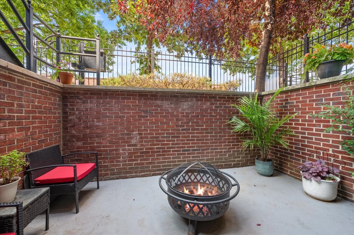 1725 N Sheffield Avenue Unit: 1