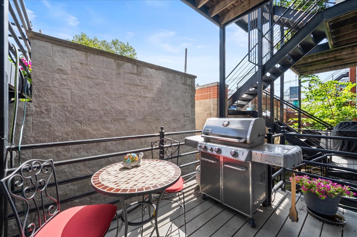 1725 N Sheffield Avenue Unit: 1