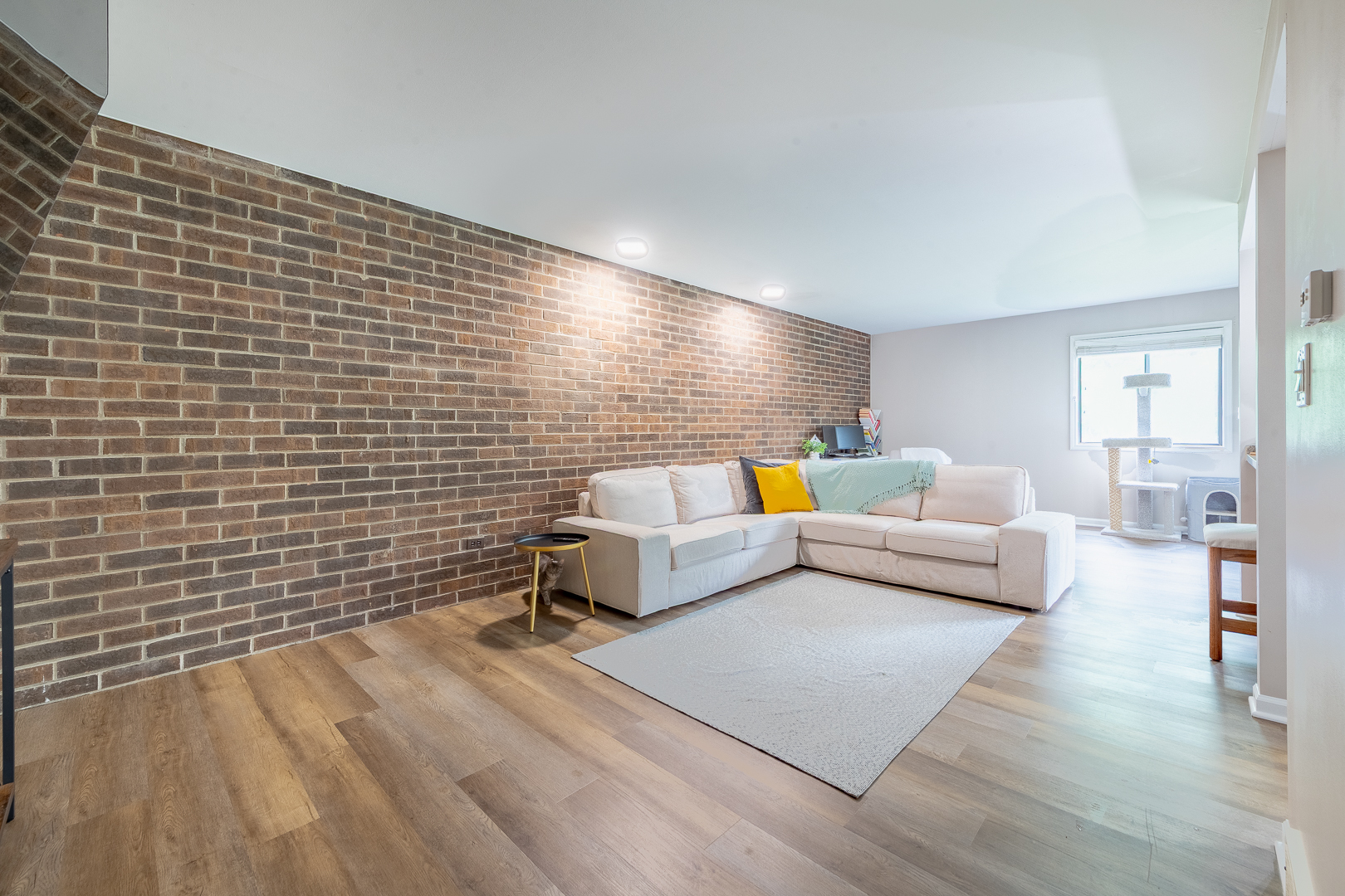 1840 W Highland Avenue Unit: E-104