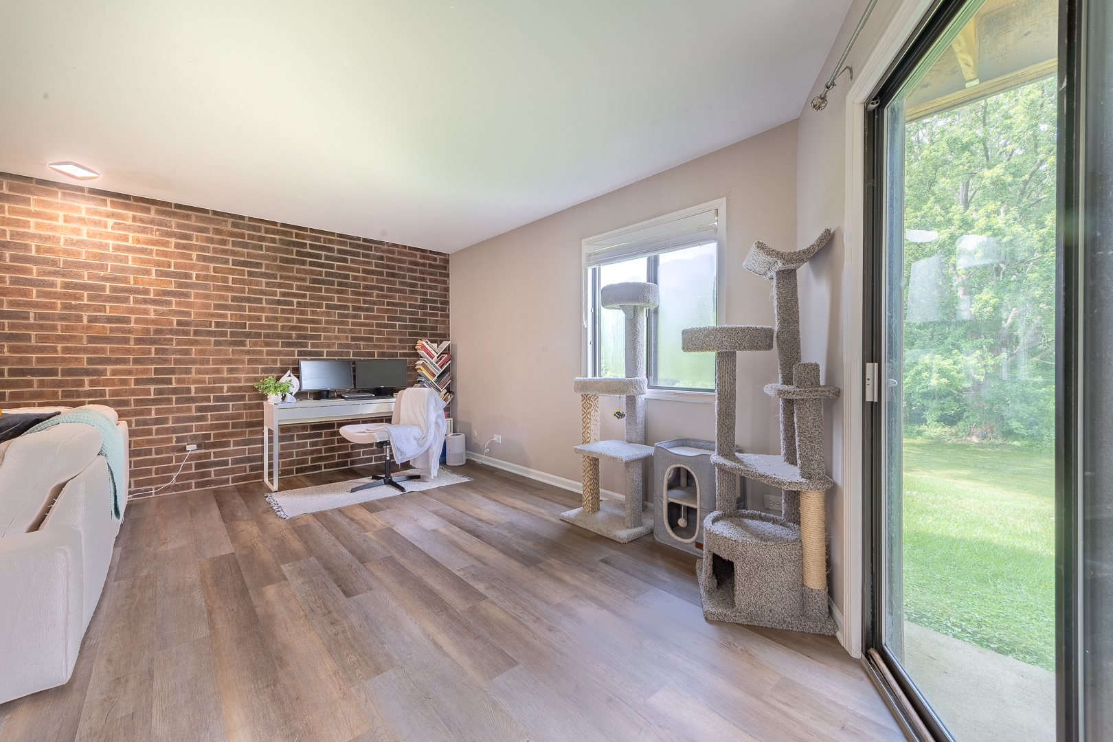 1840 W Highland Avenue Unit: E-104