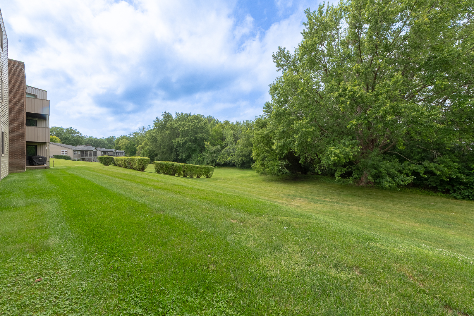 1840 W Highland Avenue Unit: E-104