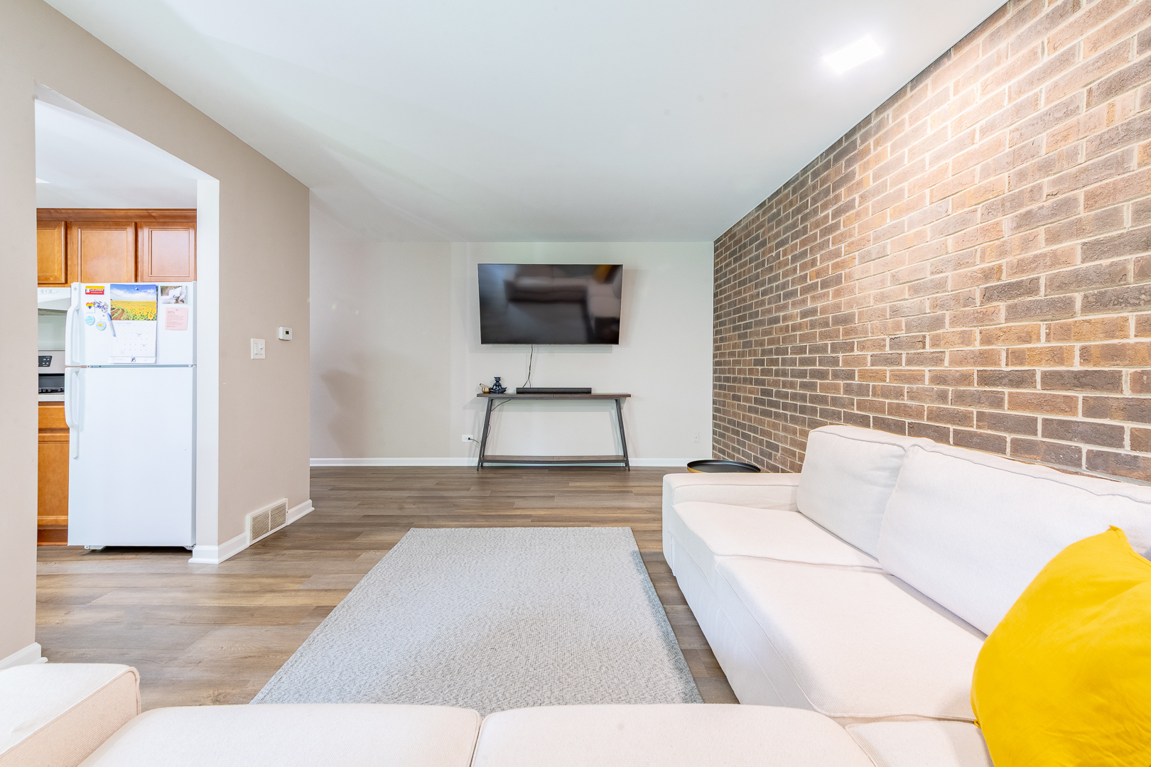 1840 W Highland Avenue Unit: E-104