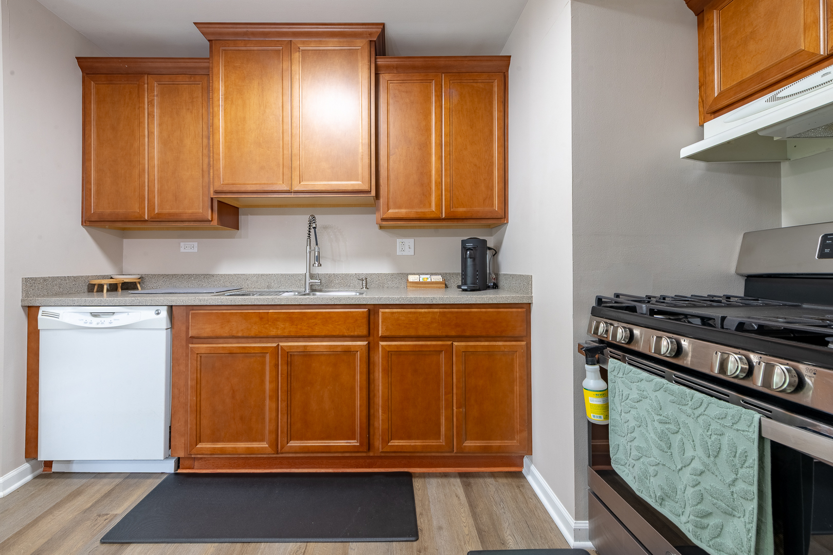 1840 W Highland Avenue Unit: E-104