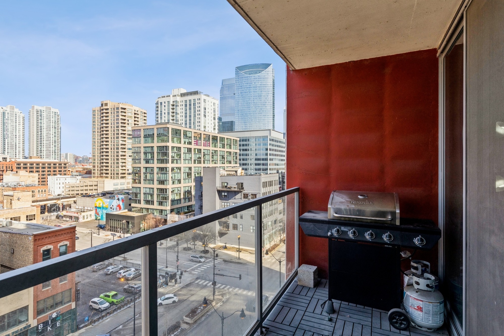 659 W Randolph Street Unit: 909