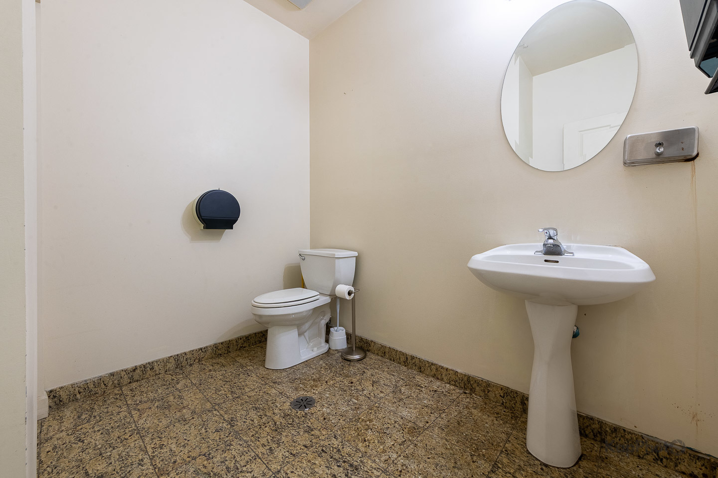 1930 S Wabash Avenue Unit: C1