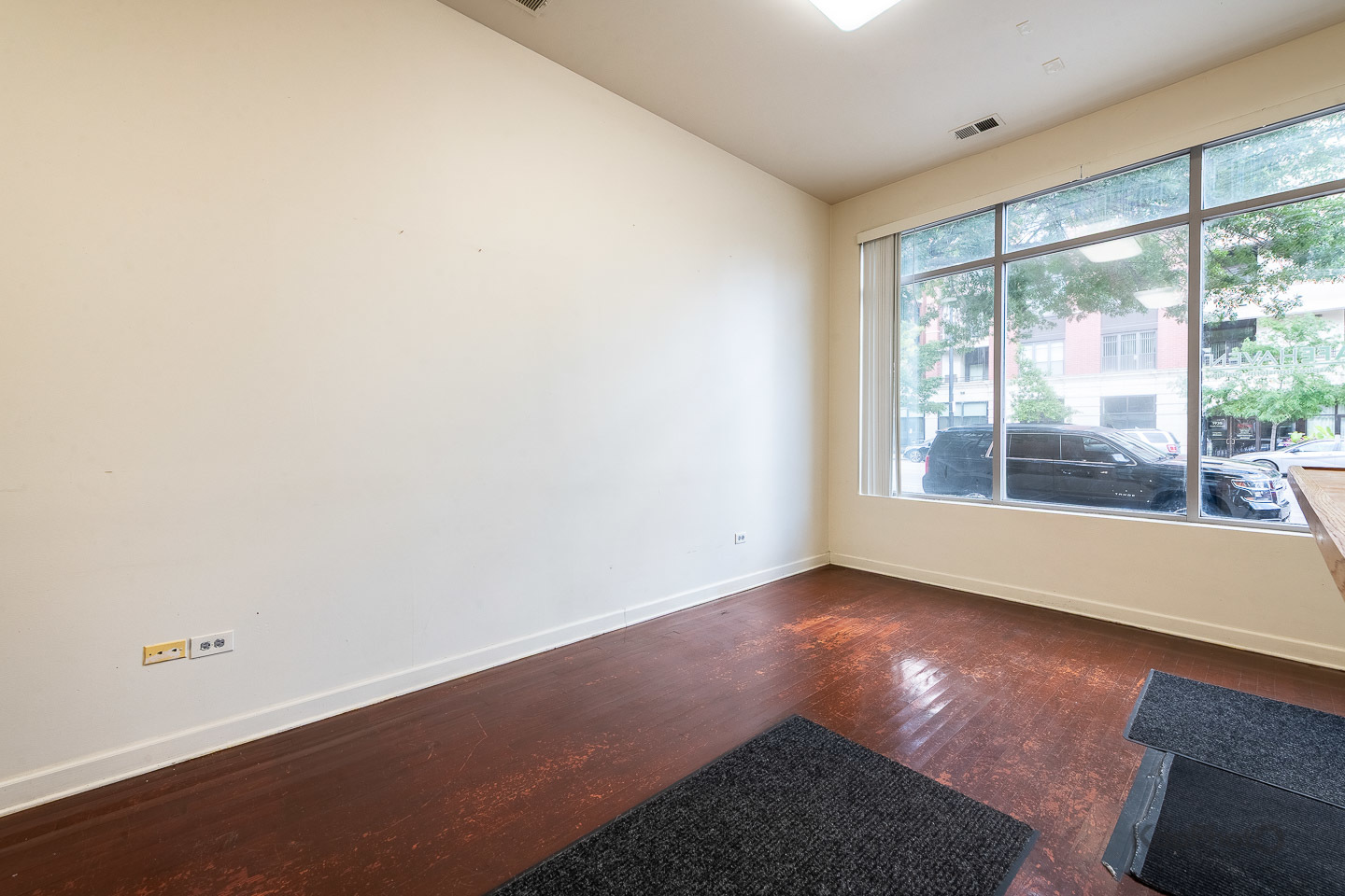 1930 S Wabash Avenue Unit: C1