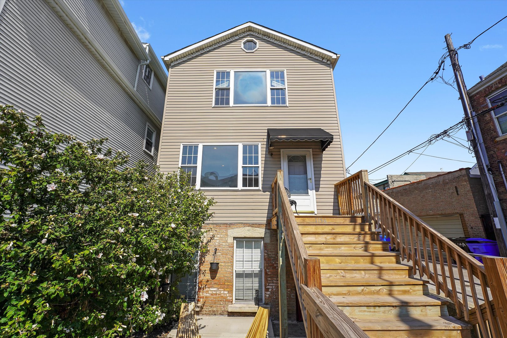 1156 W 19th Place Unit: 2