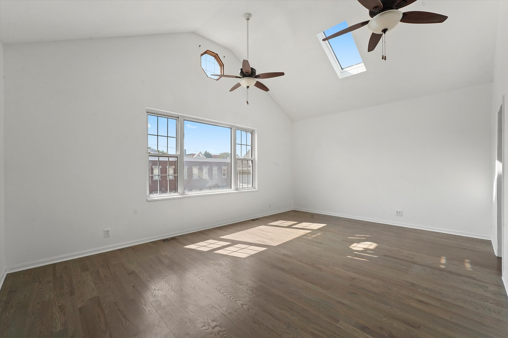 1156 W 19th Place Unit: 2