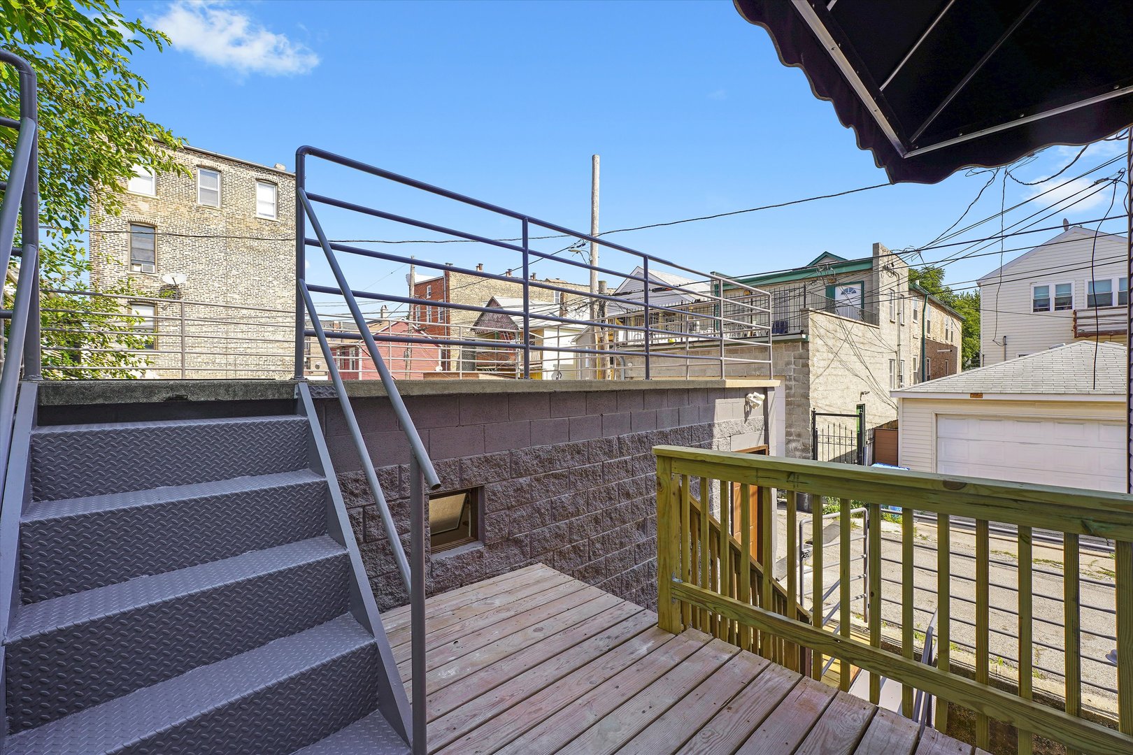 1156 W 19th Place Unit: 2