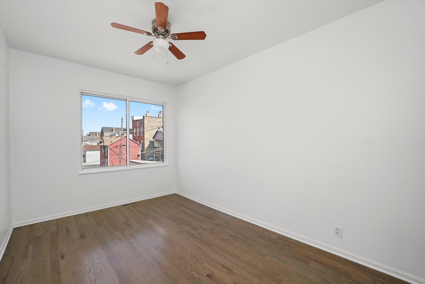 1156 W 19th Place Unit: 2