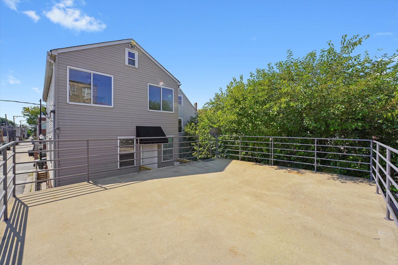 1156 W 19th Place Unit: 2