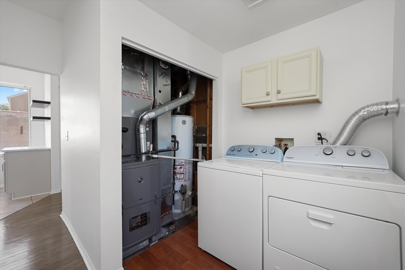 1156 W 19th Place Unit: 2