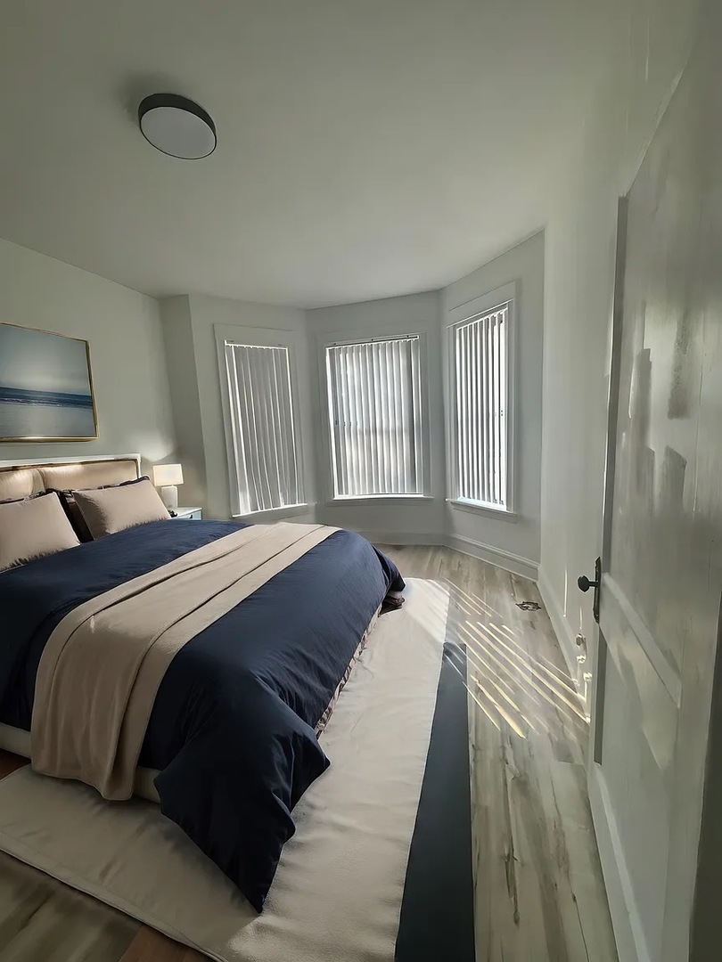 3287 W Wrightwood Avenue Unit: 1