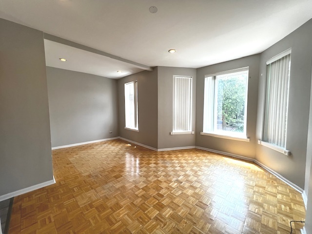 4457 S Oakenwald Avenue Unit: 2