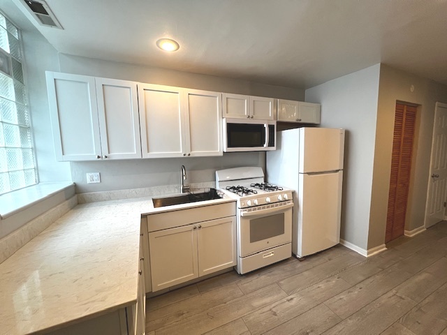 4457 S Oakenwald Avenue Unit: 2