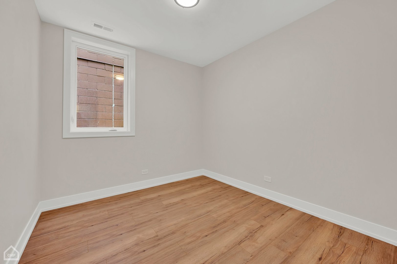 4609 S Saint Lawrence Avenue Unit: 201