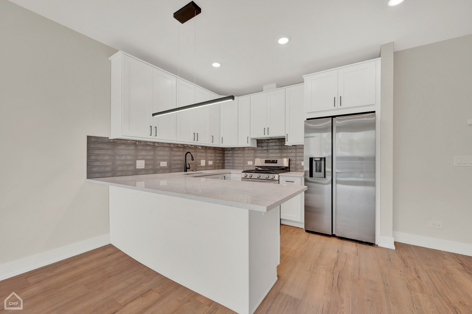 4609 S Saint Lawrence Avenue Unit: 201