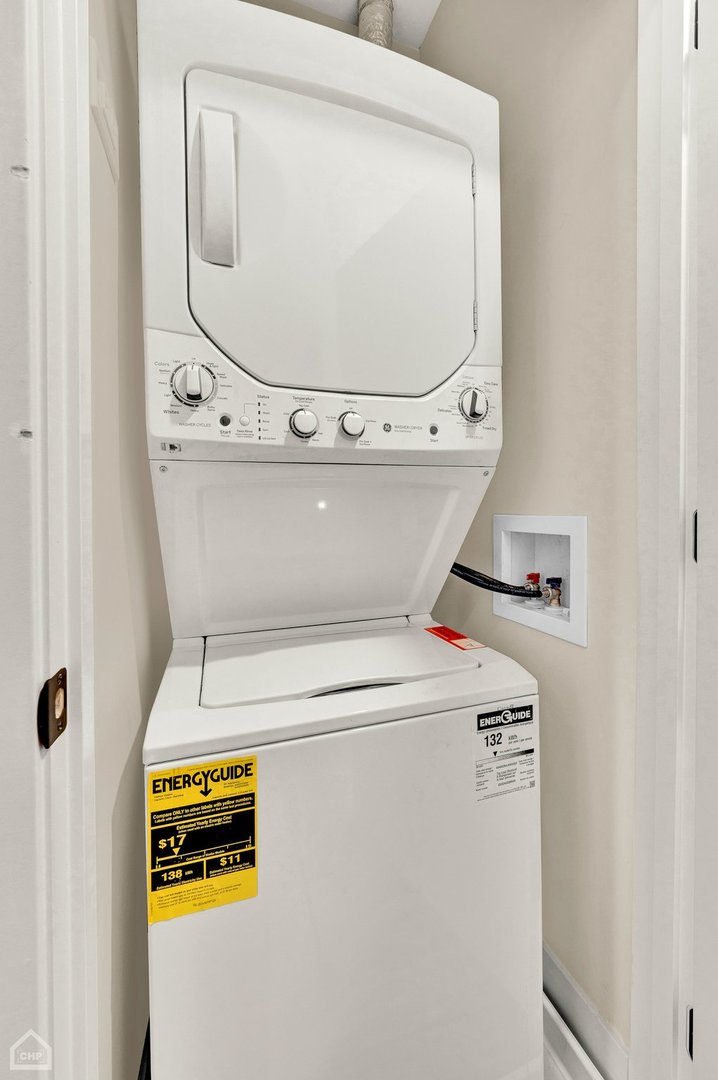 4609 S Saint Lawrence Avenue Unit: 201