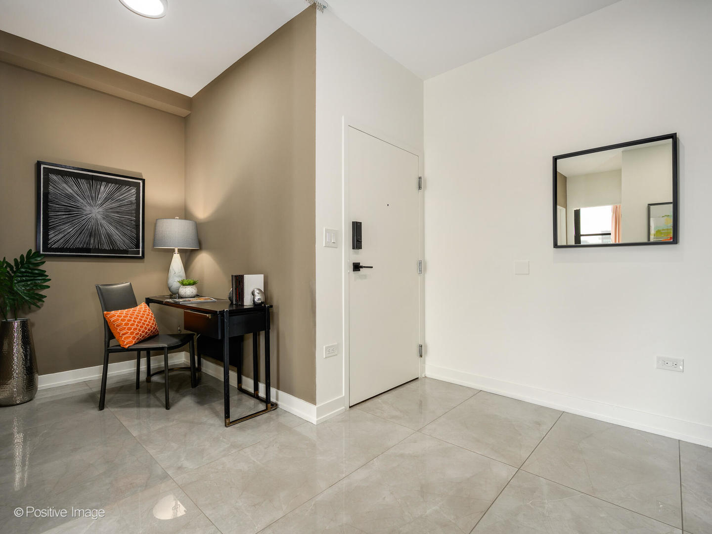 1260 W WASHINGTON Boulevard Unit: 404