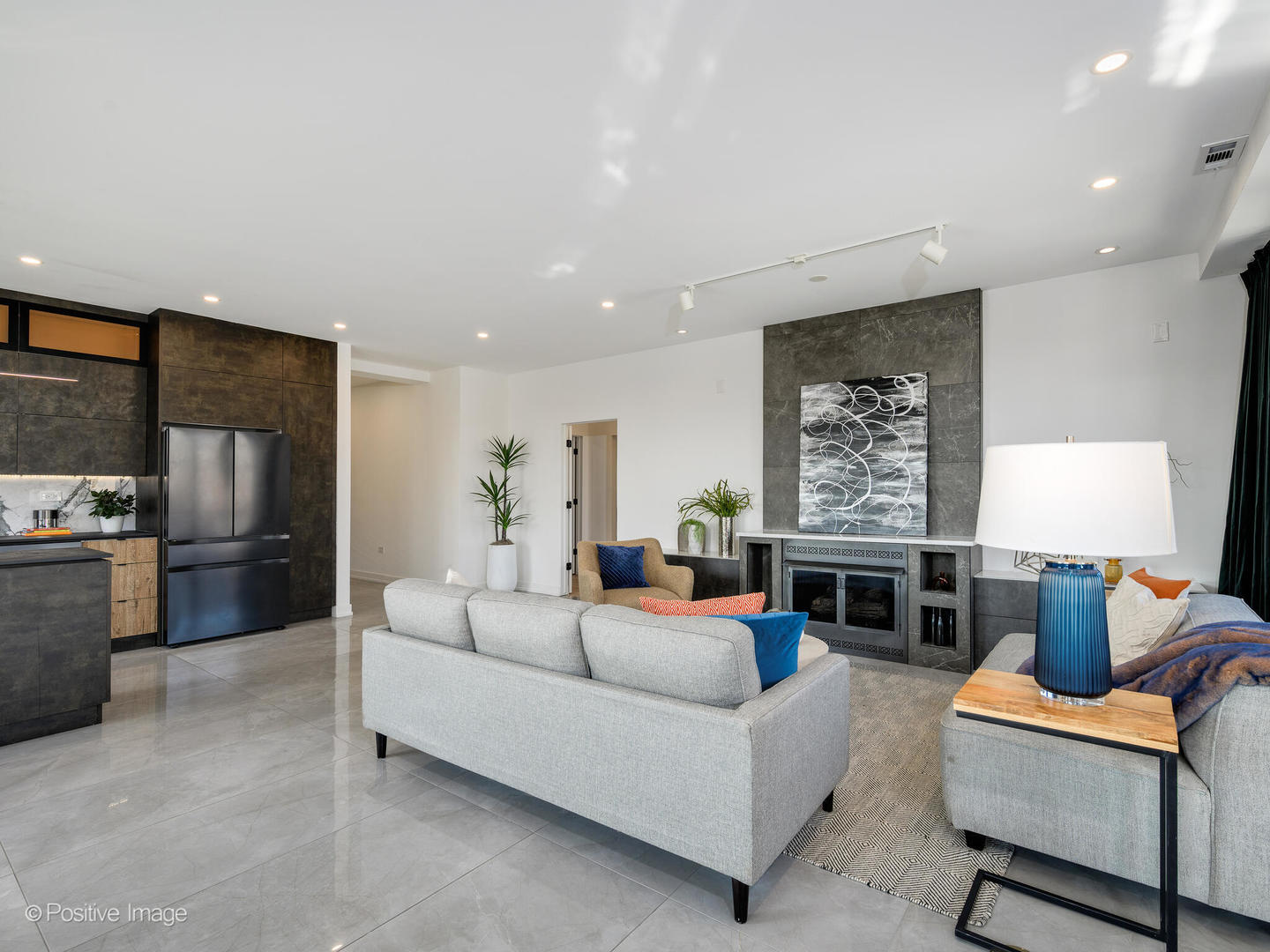 1260 W WASHINGTON Boulevard Unit: 404