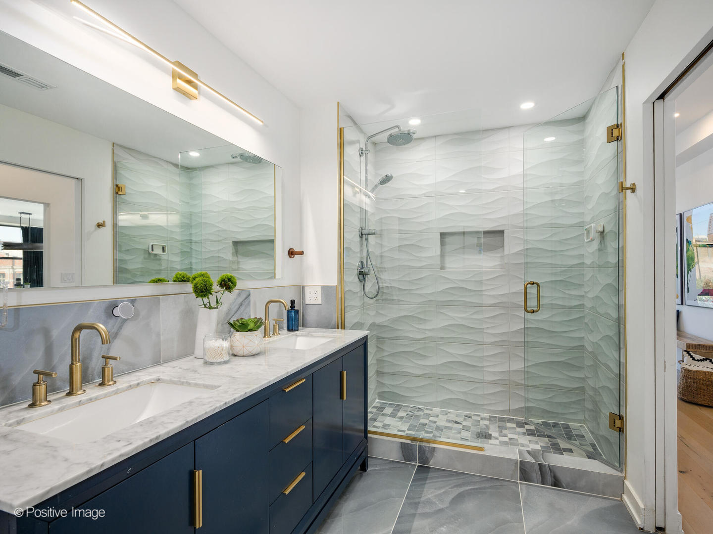 1260 W WASHINGTON Boulevard Unit: 404