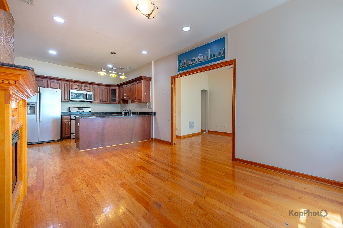 4137 S Prairie Avenue Unit: 3