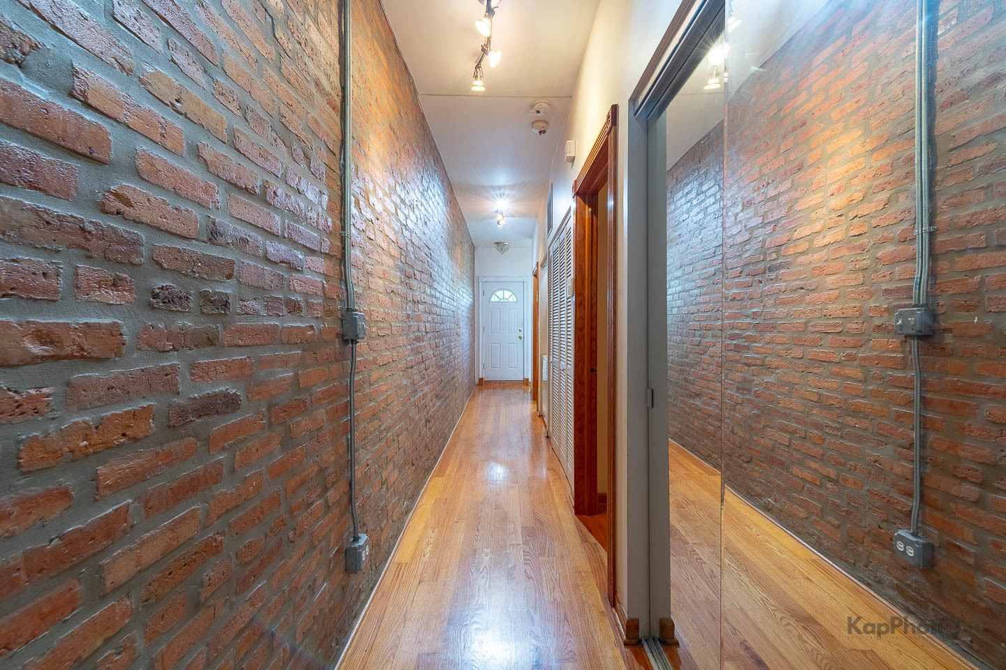 4137 S Prairie Avenue Unit: 3