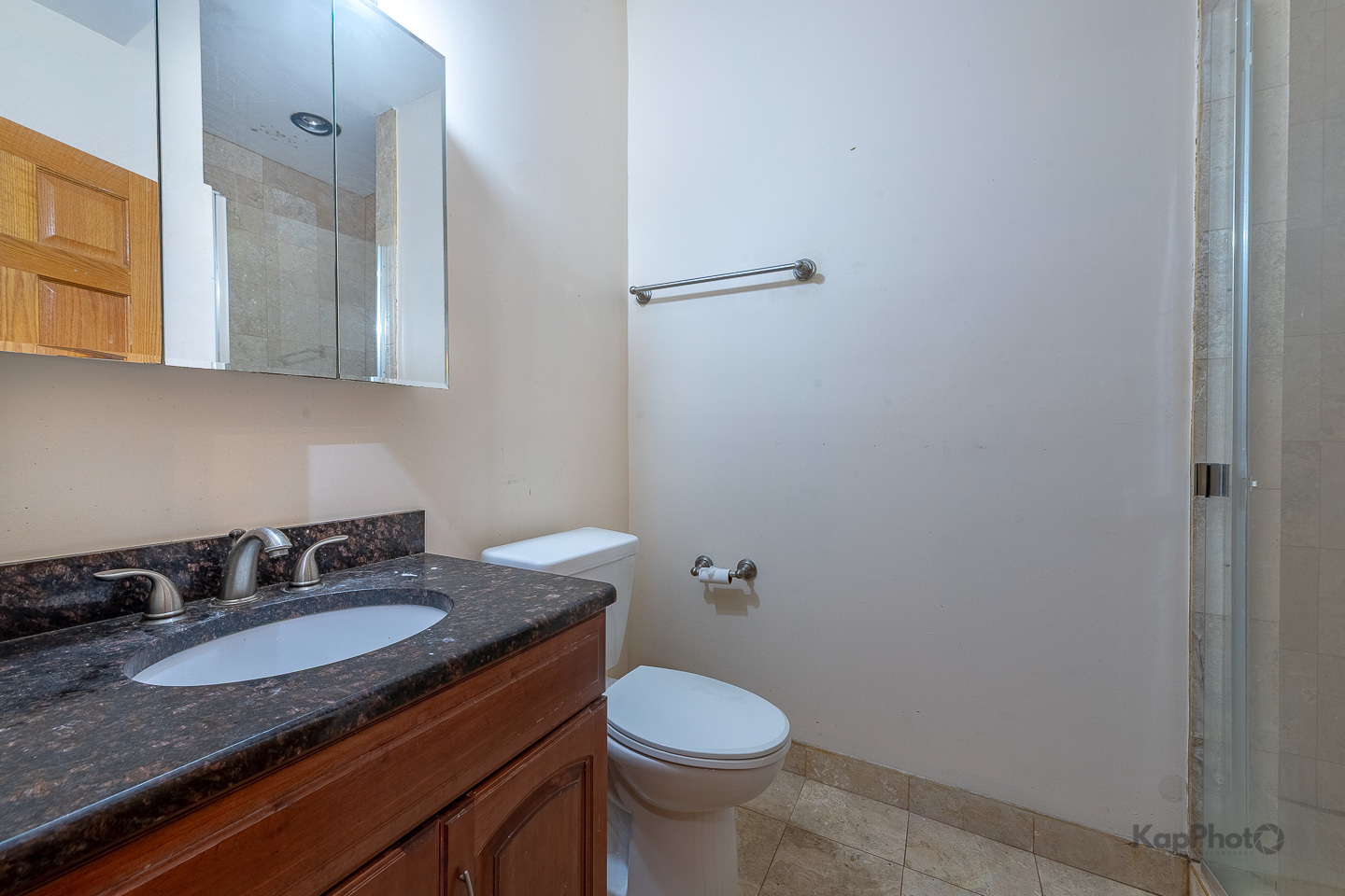 4137 S Prairie Avenue Unit: 3