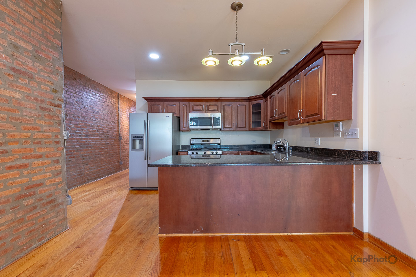 4137 S Prairie Avenue Unit: 3