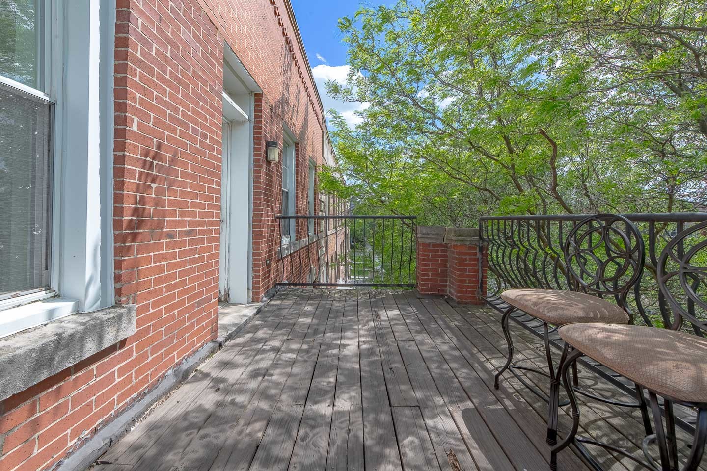 4137 S Prairie Avenue Unit: 3