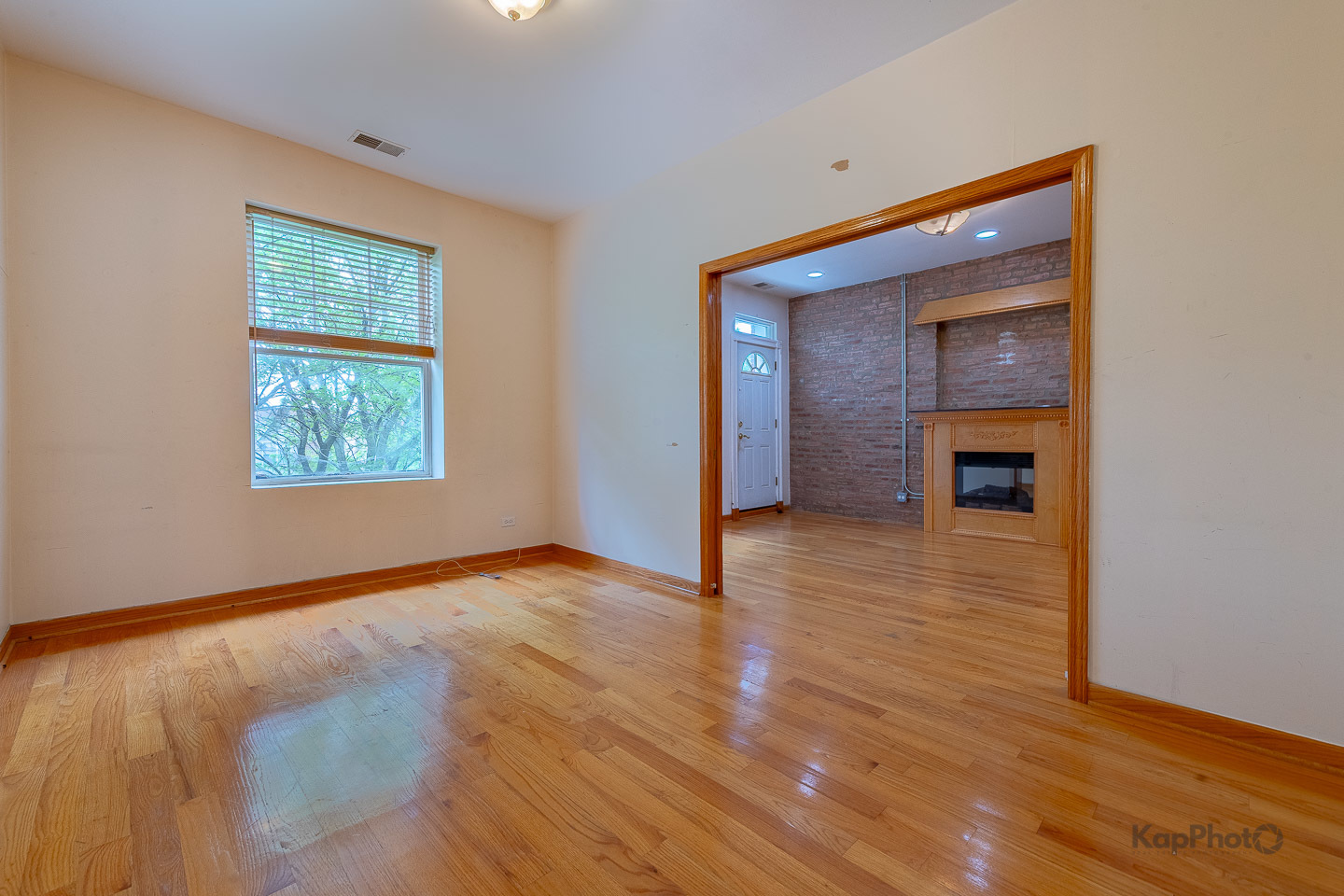 4137 S Prairie Avenue Unit: 3