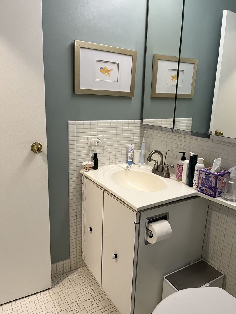 777 N Michigan Avenue Unit: 2108